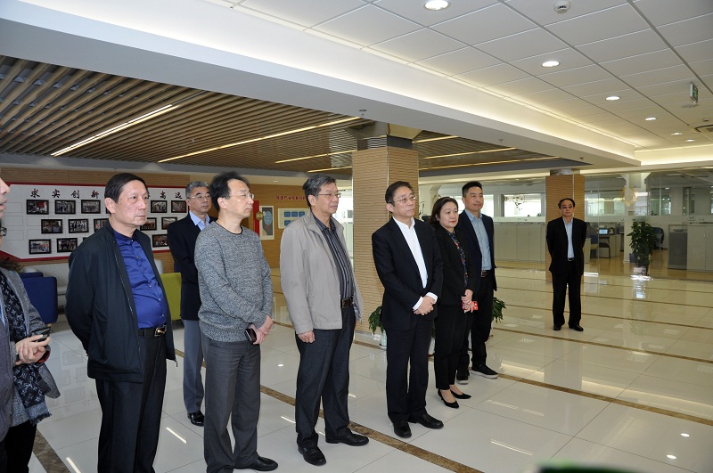 上海新世界五金机电有限公司领导到访爱姆意学习交流